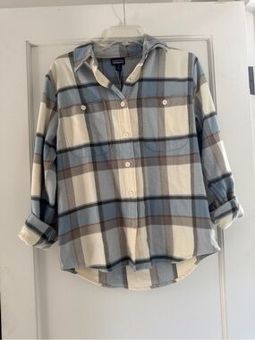 NWT Women’s Patagonia flannel XS, Light Blue, Cream & Brown Plaid Shirt
